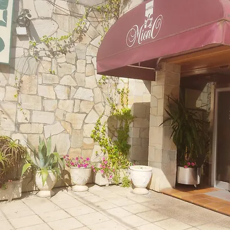 Miono Отель Кастро-Урдиалес